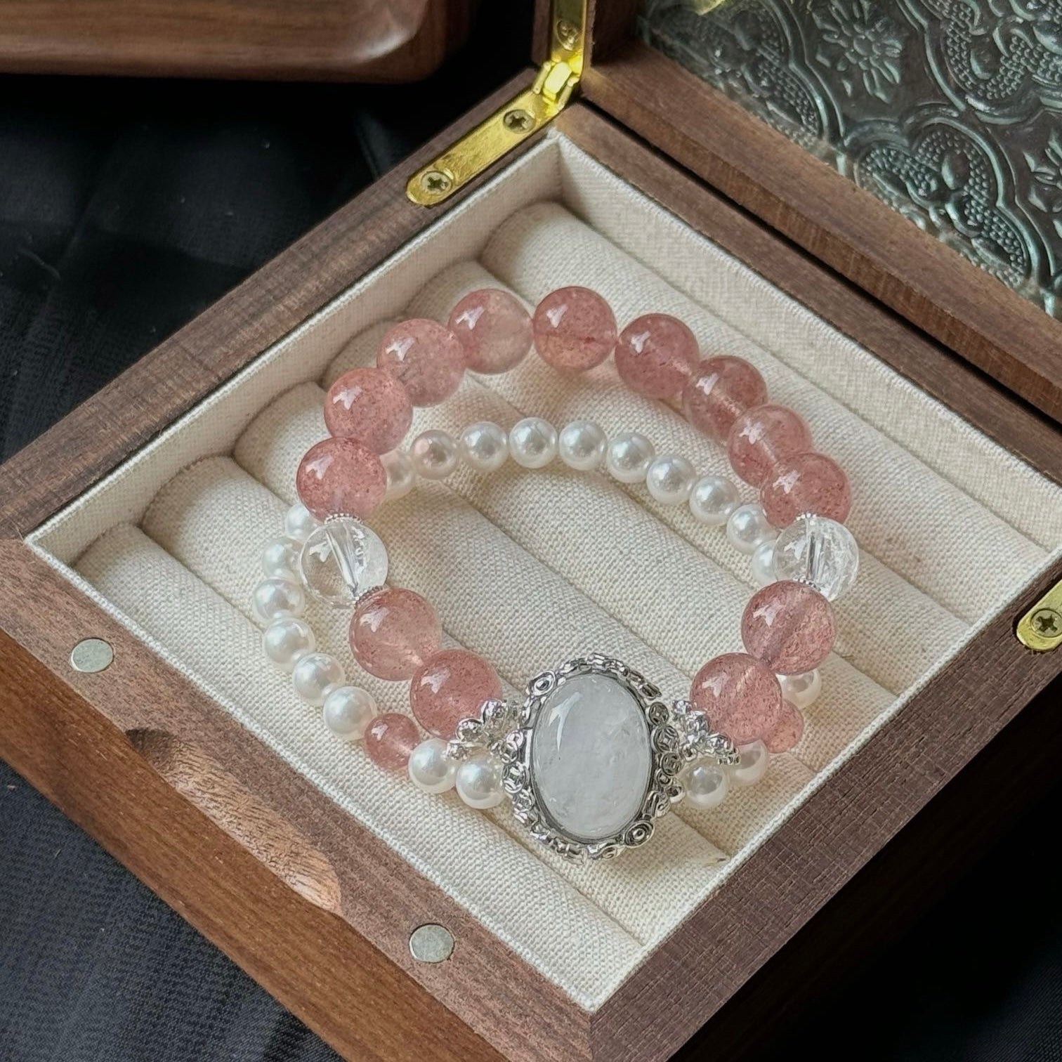 Strawberry Quartz and Phantom Crystal Bracelet with Natural Pearl