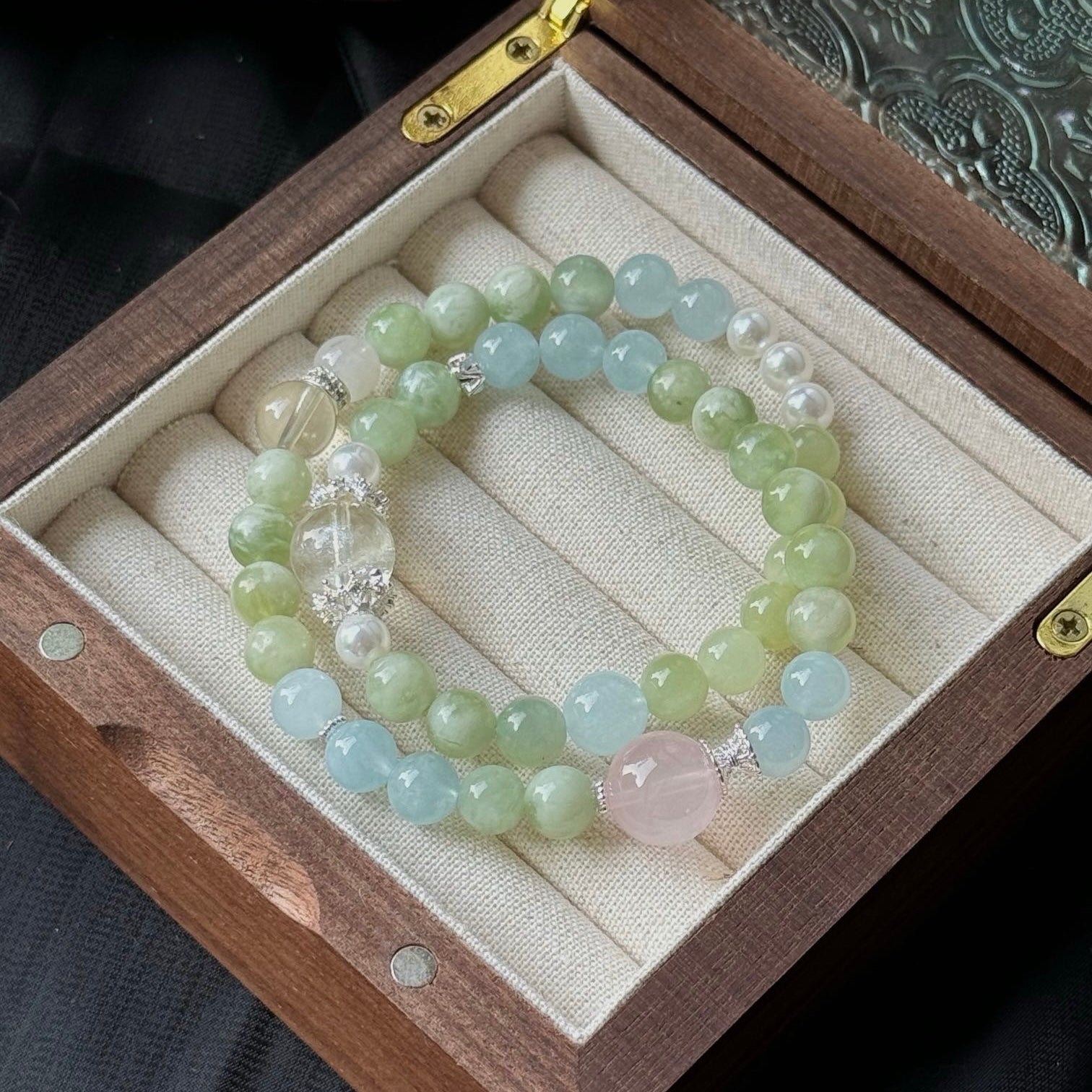 Green Grape Jade and Aquamarine Bracelet with Phantom Quartz