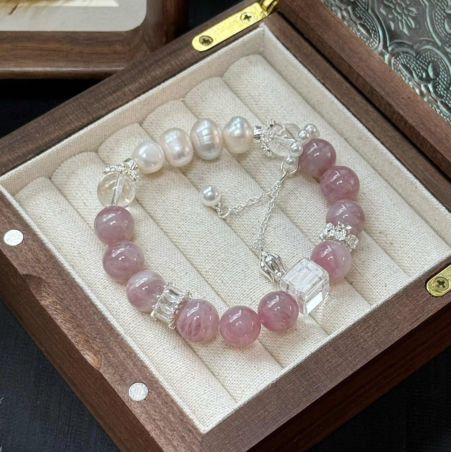 Madagascar Rose Quartz and Clear Quartz Bracelet with Natural Pearl